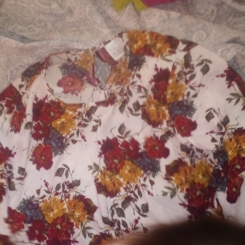 Floral top